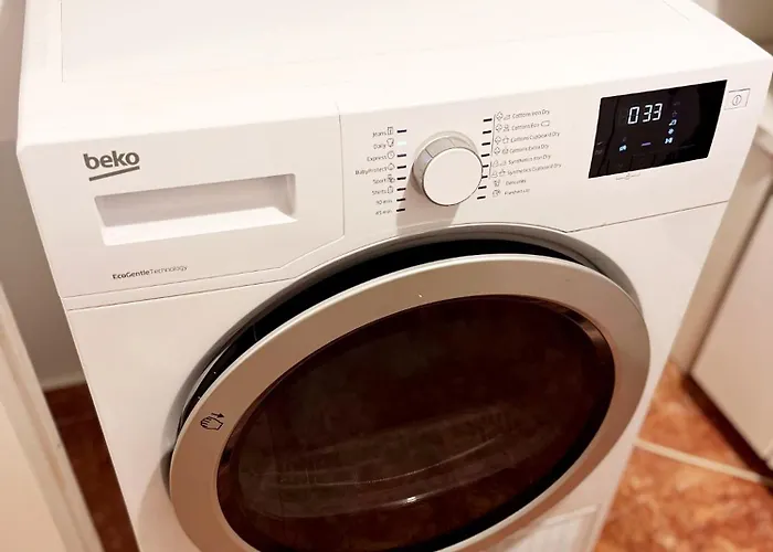 Lola's Close To Center Bukarest