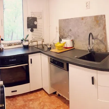 Lola's Close To Center