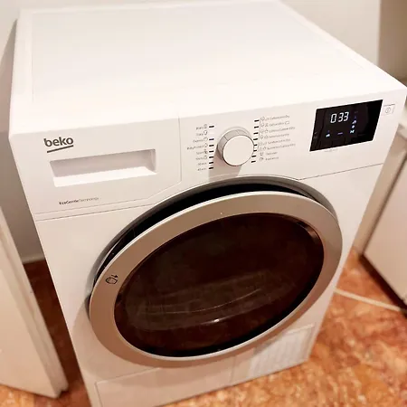 Lola’s Close To Center Bucarest