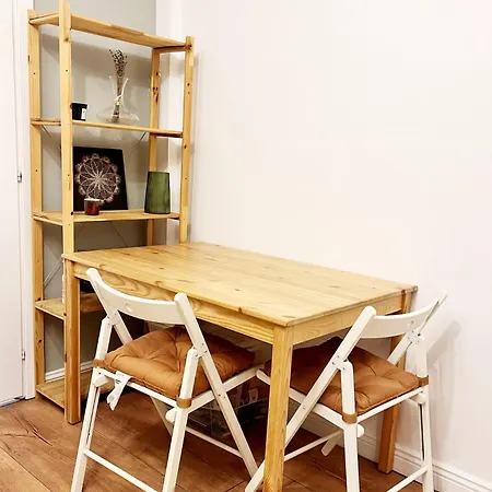 Lola's Close To Center Lägenhet *